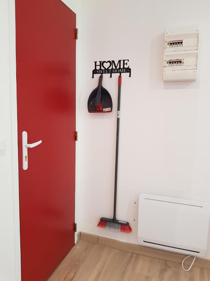 11 - Tres Joli 2 Pieces Tout Equipe Pour 1 A 5 Personnes, Vue Sur Parc Arbore, Parking Privatif Gratuit, Grand Fourgon Possible, Tout Le Linge De Maison Est Fourni Razac-sur-lʼIsle Eksteriør bilde