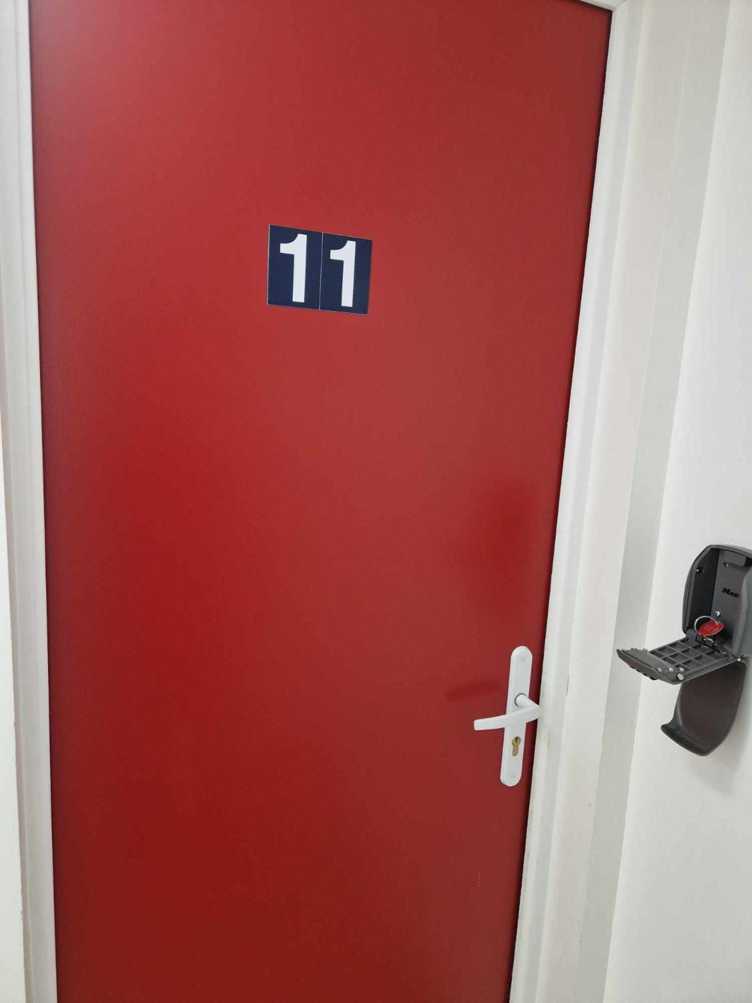 11 - Tres Joli 2 Pieces Tout Equipe Pour 1 A 5 Personnes, Vue Sur Parc Arbore, Parking Privatif Gratuit, Grand Fourgon Possible, Tout Le Linge De Maison Est Fourni Razac-sur-lʼIsle Eksteriør bilde