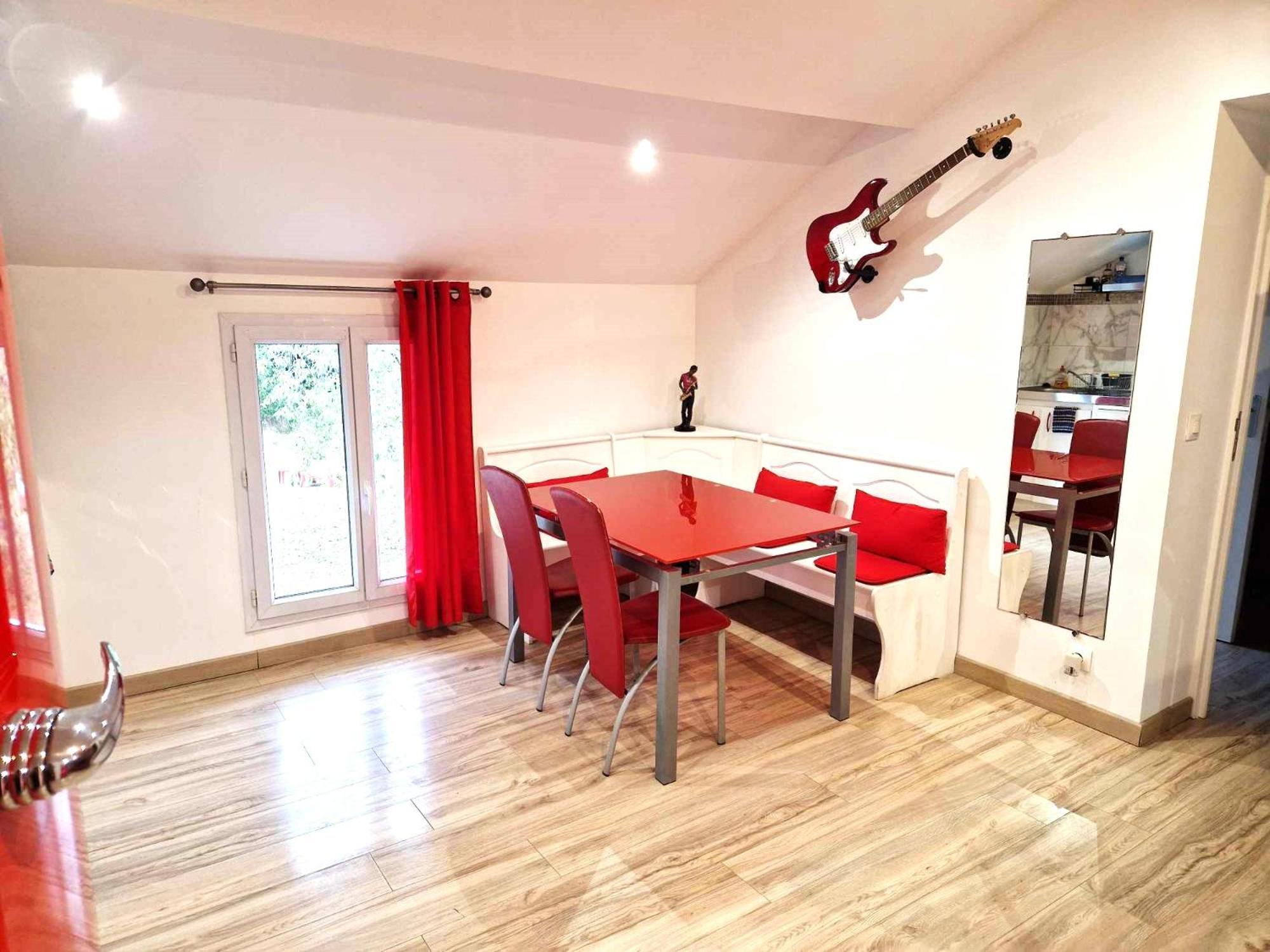 11 - Tres Joli 2 Pieces Tout Equipe Pour 1 A 5 Personnes, Vue Sur Parc Arbore, Parking Privatif Gratuit, Grand Fourgon Possible, Tout Le Linge De Maison Est Fourni Razac-sur-lʼIsle Eksteriør bilde